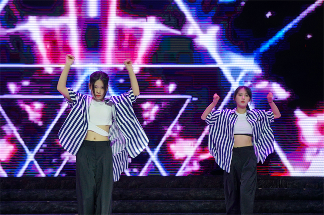 1653880190351376.jpg 街舞1.jpg